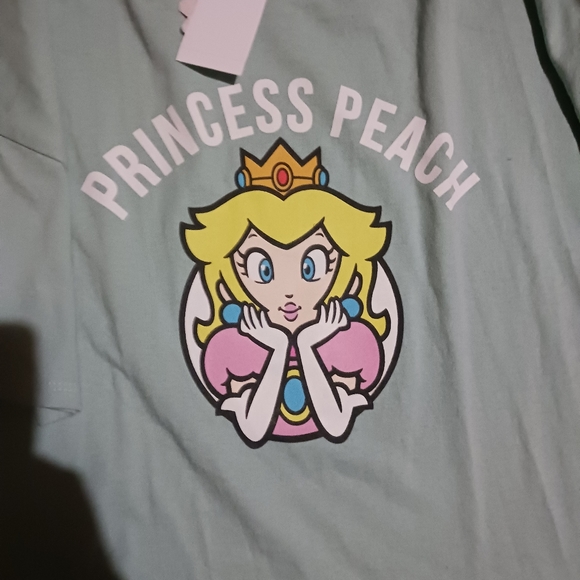Nintendo Super Mario Princess Peach T-Shirt - Picture 2 of 4